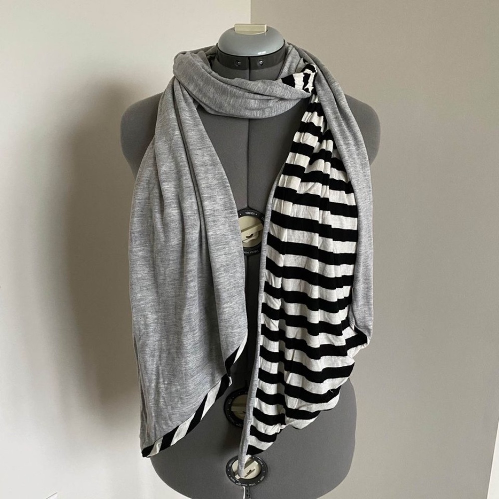 Reversible Heather Grey & Black/White Stripe Scar